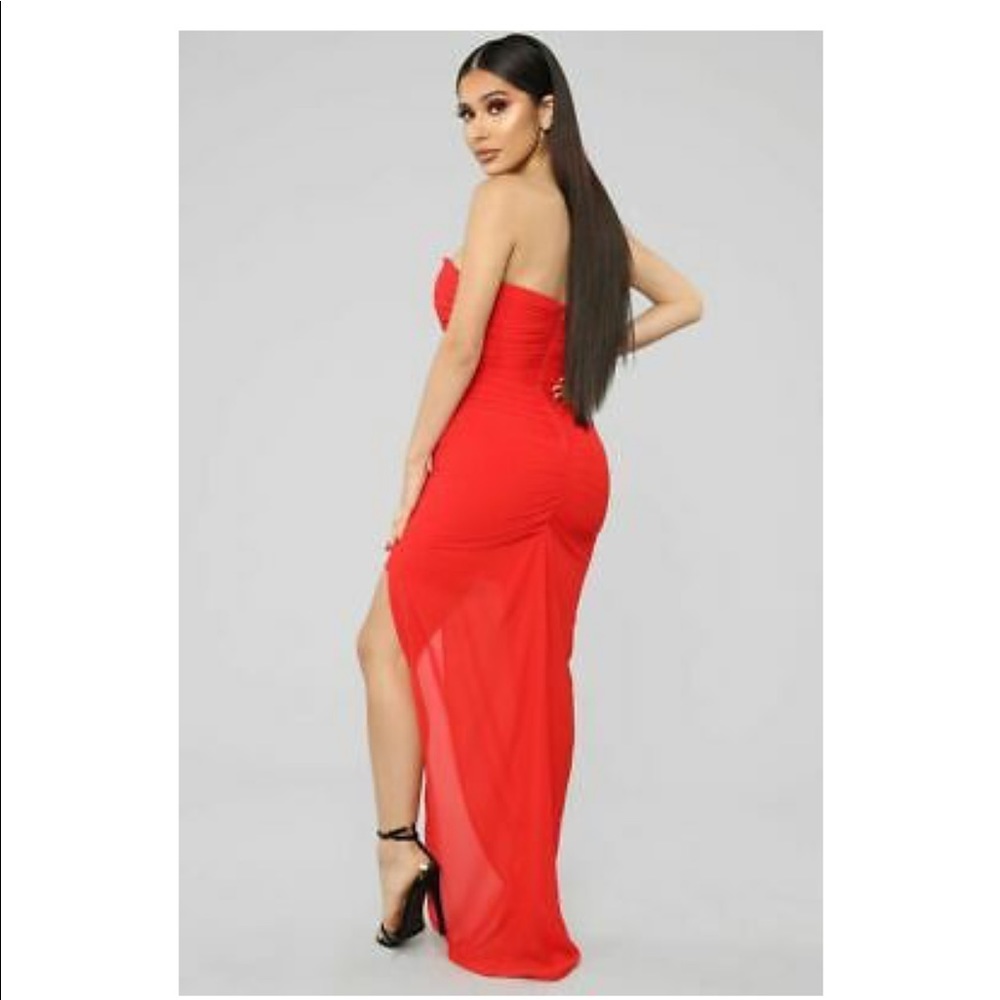 Feelin saucy red ruched midi dress - Picture 3 of 3